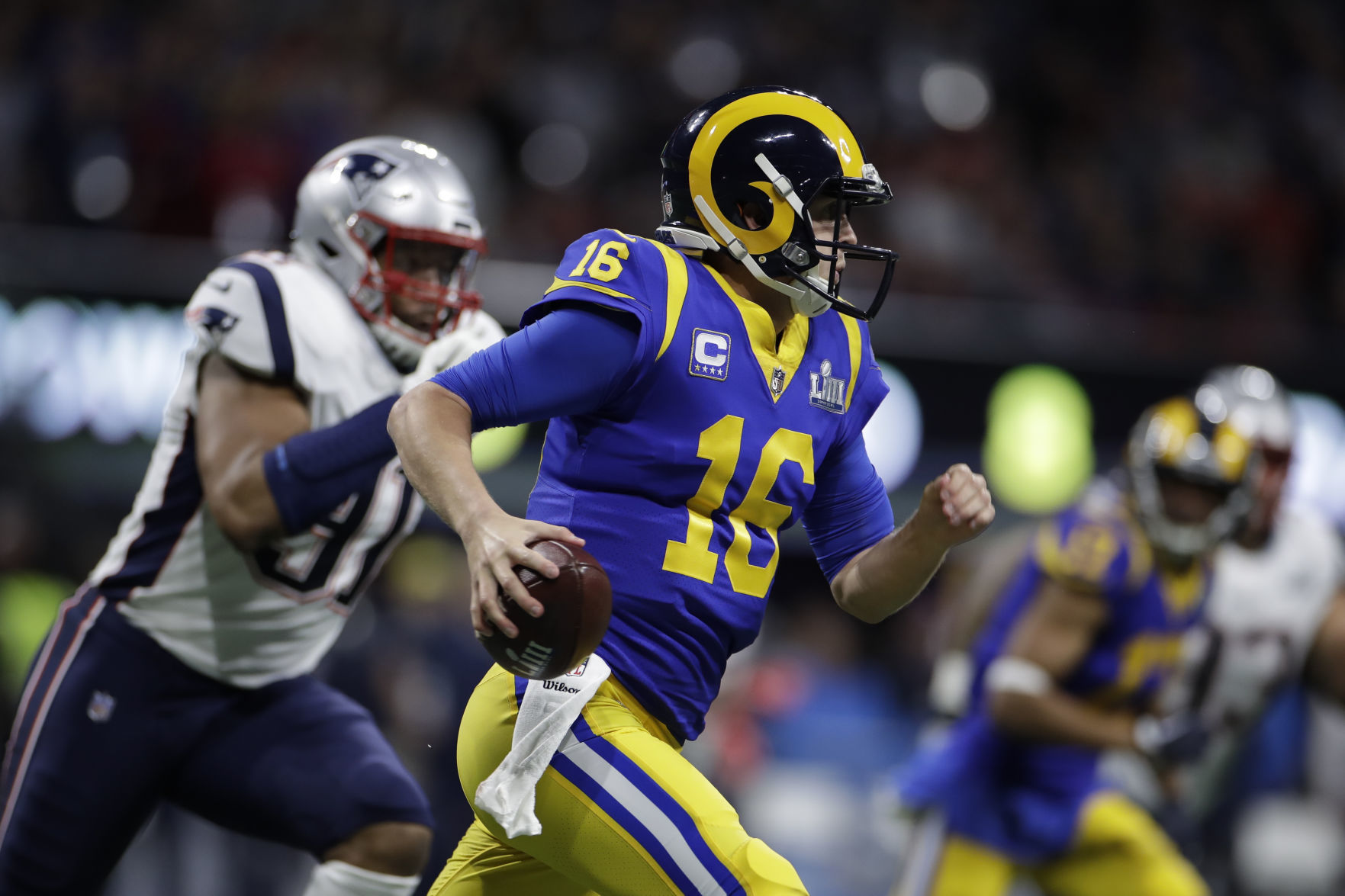 Patriots Rams Super Bowl Football